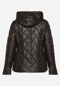Born2be - Czarna Pikowana Kurtka z Kapturem i Podszewką w Panterkę Felandre. Okazja: na co dzień, na spacer. Typ kołnierza: kaptur. Kolekcja: plus size. Kolor: czarny. Materiał: jeans. Wzór: motyw zwierzęcy. Styl: klasyczny, casual #3