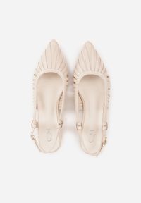 Born2be - Beżowe Sandały na Płaskiej Podeszwie Ozdobione Wycięciami Auraly. Okazja: na co dzień. Zapięcie: sprzączka. Kolor: beżowy. Wzór: aplikacja. Obcas: na płaskiej podeszwie. Styl: casual, elegancki #9