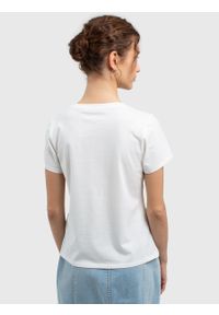Big-Star - Koszulka damska bawełniana z dużym nadrukiem na piersi biała Rismela 100. Okazja: na co dzień, na imprezę. Kolor: biały. Materiał: bawełna. Wzór: nadruk. Styl: casual, retro #4