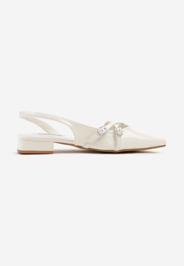 Born2be - Białe Sandały z Noskiem w Szpic Zdobione Paskami z Klamerkami Tenamira. Zapięcie: pasek. Kolor: biały. Wzór: aplikacja. Styl: elegancki, boho