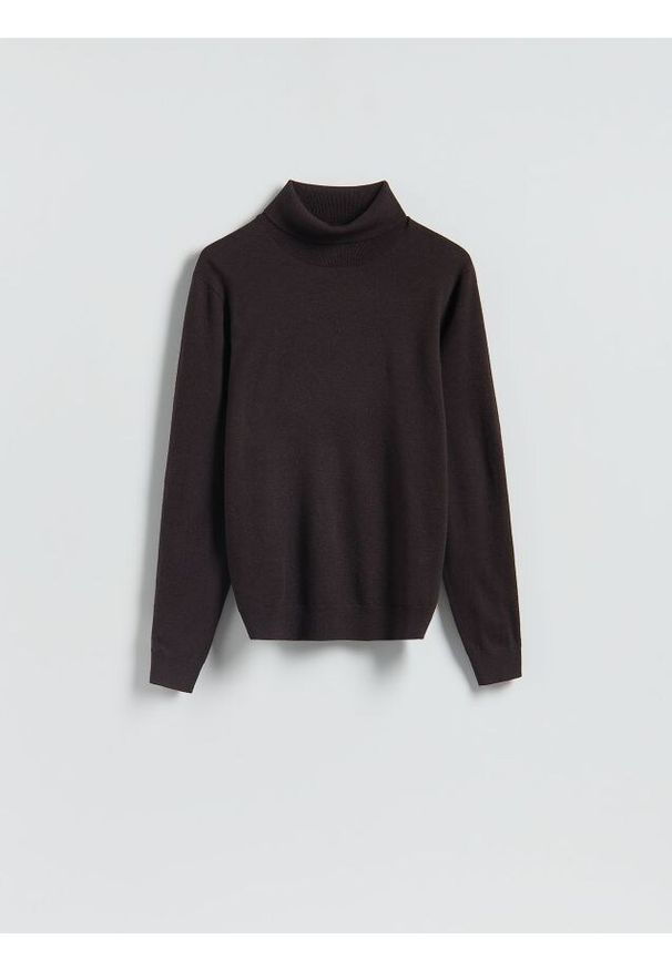 Reserved - Golf z wełny merino - ciemnobrązowy. Typ kołnierza: golf. Kolor: brązowy. Materiał: wełna