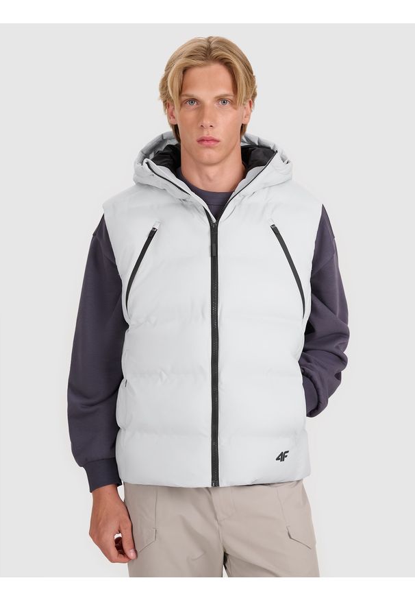 4f - 4F Bezrękawnik puchowy z wypełnieniem syntetycznym męski - szary XL. Okazja: na co dzień. Typ kołnierza: kaptur. Kolor: szary. Materiał: syntetyk, puch. Długość rękawa: bez rękawów. Długość: długie. Styl: klasyczny, casual, sportowy