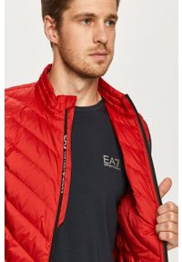 EA7 Emporio Armani Bezrękawnik puchowy 8NPQ03.PNE1Z męski kolor czerwony przejściowy. Okazja: na co dzień. Kolor: czerwony. Materiał: puch. Długość rękawa: bez rękawów. Styl: casual #3