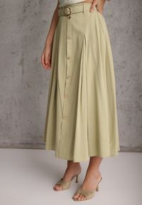 Renee - Zielona Rozkloszowana Spódnica z Kieszonkami i Paskiem z Klamrą Qualea. Okazja: na co dzień. Kolor: zielony. Materiał: wiskoza, bawełna, materiał. Styl: casual, elegancki #3