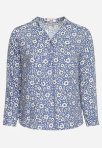 Born2be - Niebieska Bluzka Koszulowa w Kwiaty z Wiskozowej Tkaniny Railen. Kolekcja: plus size. Kolor: niebieski. Materiał: tkanina, wiskoza. Wzór: kwiaty #6