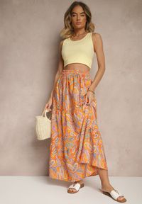 Renee - Pomarańczowa Spódnica Rozkloszowana High Waist z Motywem Paisley Nevolissa. Okazja: na co dzień. Stan: podwyższony. Kolor: pomarańczowy. Wzór: paisley. Styl: casual
