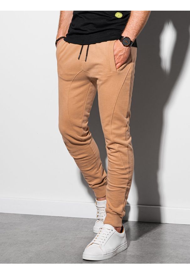 Ombre Clothing - Spodnie męskie dresowe joggery - camel V6 P948 - XXL. Kolor: brązowy. Materiał: dresówka