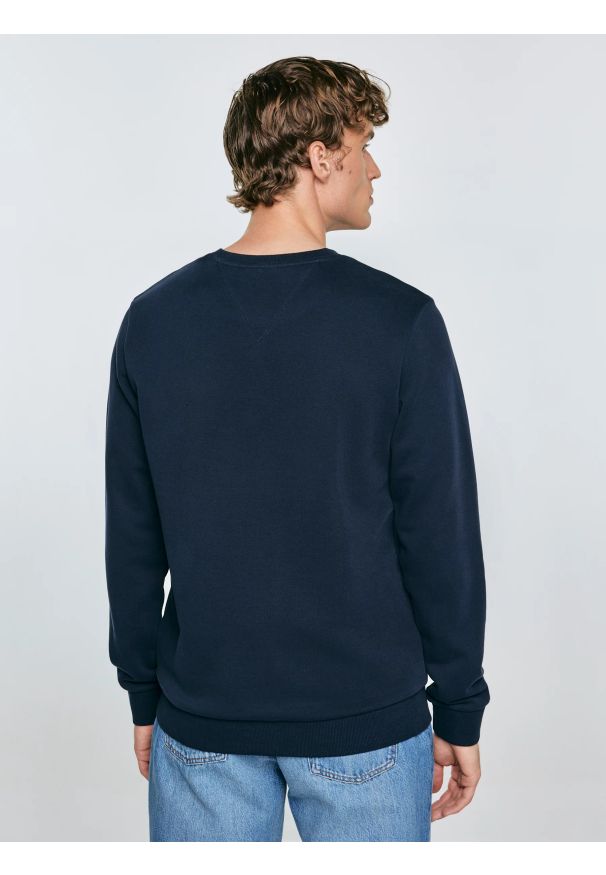 Big-Star - Bluza męska z haftem granatowa Daniel 403. Okazja: na co dzień. Kolor: niebieski. Materiał: dzianina. Wzór: haft. Styl: casual