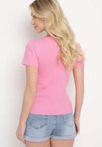 Born2be - Różowy Bawełniany T-shirt z Ozdobnym Napisem z Cyrkonii Tiavalia. Okazja: na co dzień. Kolor: różowy. Materiał: bawełna. Wzór: napisy. Styl: klasyczny, casual, elegancki, wizytowy #7