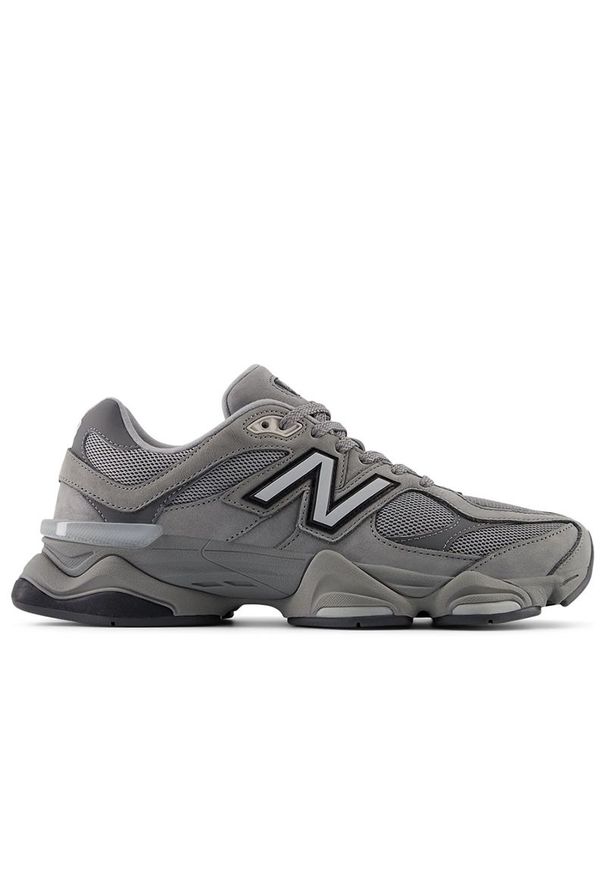 Buty New Balance U9060ZGB – szare. Kolor: szary. Materiał: guma, skóra, syntetyk, materiał. Szerokość cholewki: normalna. Sport: turystyka piesza