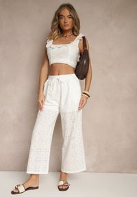 Renee - Białe Spodnie High Waist z Bawełnianej Tkaniny Zdobionej Haftem Mevirona. Okazja: na co dzień. Stan: podwyższony. Kolor: biały. Materiał: bawełna, tkanina. Wzór: haft, aplikacja. Styl: casual, elegancki