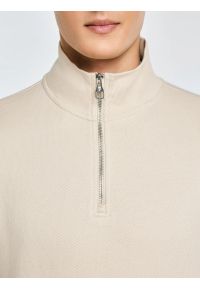 Big-Star - Bluza męska ze stójką kremowa Salih 103. Okazja: na co dzień. Typ kołnierza: kołnierzyk stójkowy. Kolor: kremowy. Materiał: skóra, wiskoza, dzianina, bawełna. Wzór: aplikacja. Styl: wizytowy, casual, elegancki #4