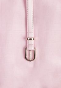 Renee - Różowa Bawełniano-Wiskozowa Sukienka na Szerokich Ramiączkach z Wąskim Paskiem Alcassa. Typ kołnierza: dekolt kwadratowy. Kolor: różowy. Materiał: wiskoza, bawełna. Długość rękawa: na ramiączkach. Typ sukienki: proste, rozkloszowane. Styl: elegancki #6