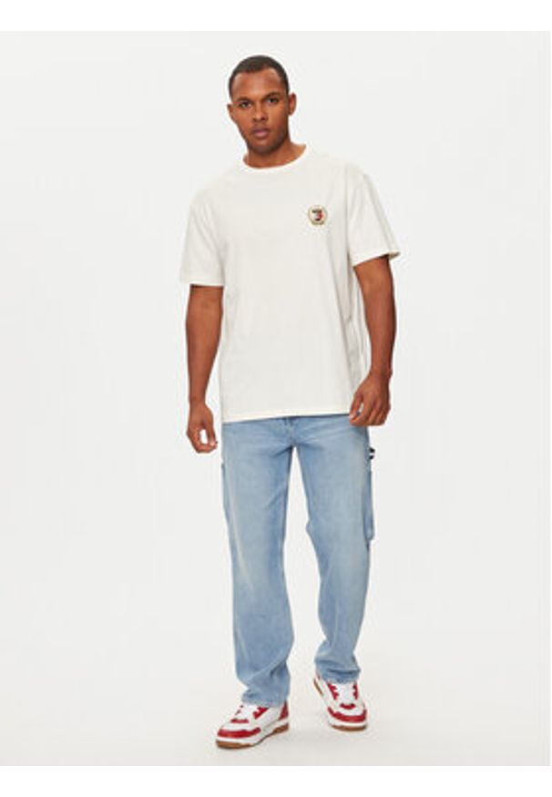 Tommy Jeans T-Shirt DM0DM19687 Biały Regular Fit. Kolor: biały. Materiał: bawełna
