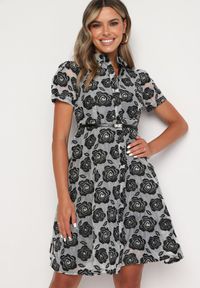 Born2be - Czarno-Szara Sukienka Koktajlowa o Koszulowym Kroju na Guziki z Paskiem z Perełką Vimari. Okazja: na randkę, na ślub cywilny, na wesele. Kolor: czarny. Długość rękawa: krótki rękaw. Typ sukienki: koszulowe. Styl: wizytowy #3