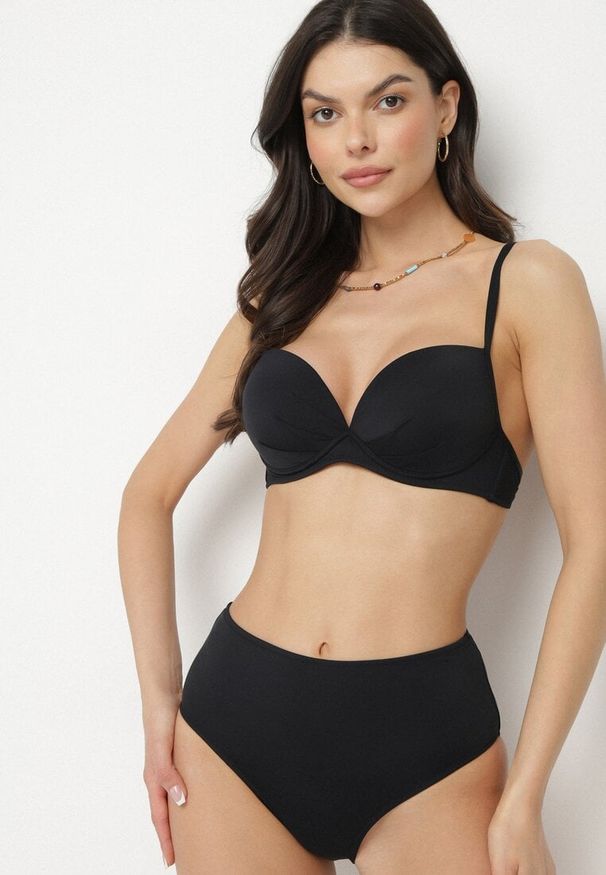 Born2be - Czarne Klasyczne Bikini Majtki Typu Figi i Biustonosz Natinela. Kolor: czarny