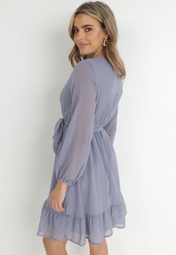 Born2be - Niebieska Sukienka Pronestra. Kolor: niebieski. Materiał: tkanina, materiał. Wzór: gładki. Typ sukienki: kopertowe. Styl: elegancki. Długość: mini