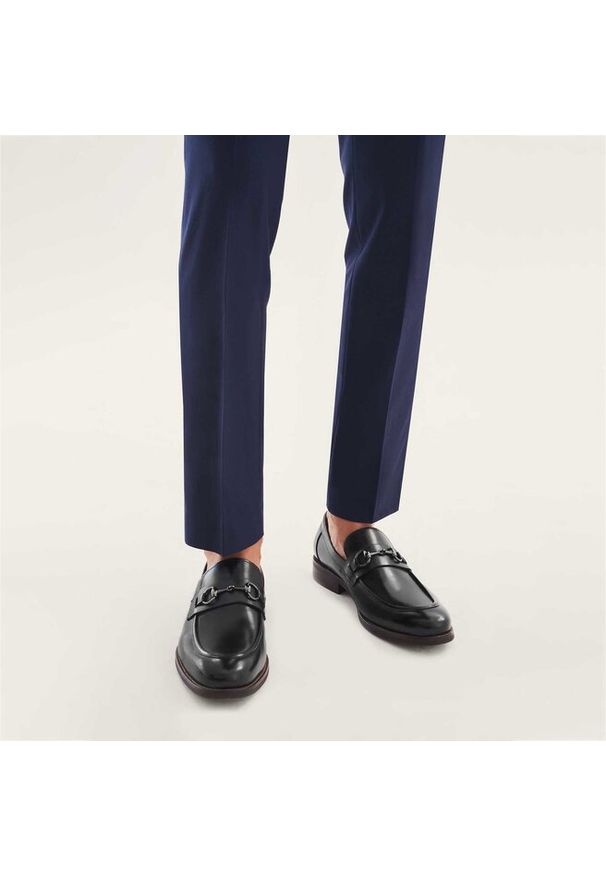 Lordsy Kazar. Kolor: czarny