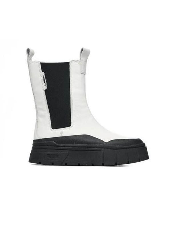 Buty do chodzenia damskie Puma Mayze Stack Chelsea Wns. Wysokość cholewki: za kostkę. Zapięcie: sznurówki. Kolor: biały. Materiał: guma, skóra, tkanina. Szerokość cholewki: normalna. Sport: turystyka piesza