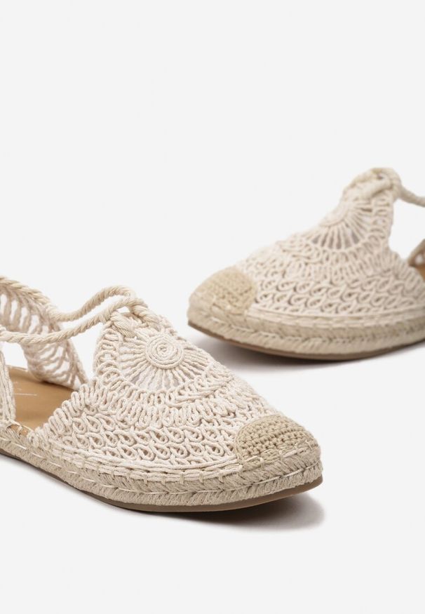 Born2be - Beżowe Wiązane Sandały z Plecionki z Jutowymi Wstawkami Odaria. Kolor: beżowy. Styl: boho