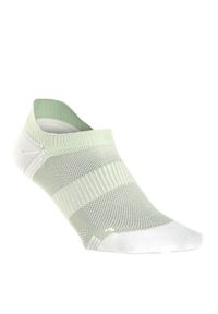 NEWFEEL - Skarpetki do chodzenia WS 500 Fresh Invisible zielone. Kolor: zielony. Materiał: poliamid, elastan. Sport: turystyka piesza