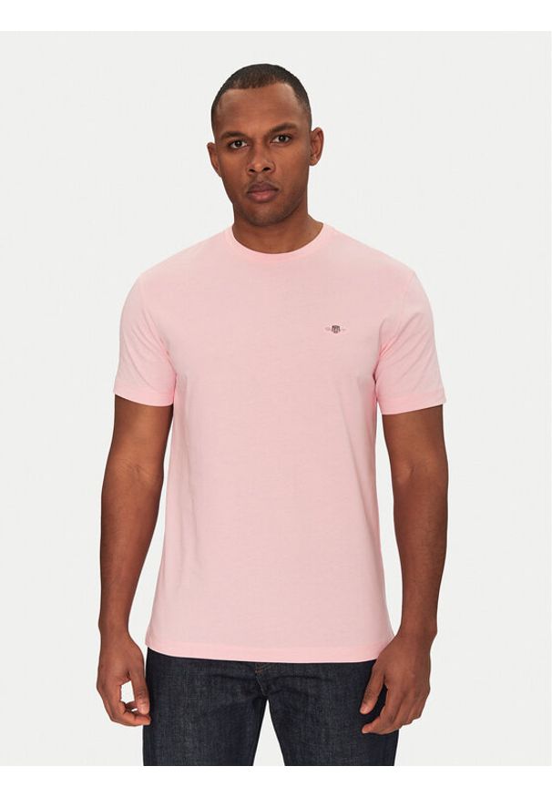 GANT - Gant T-Shirt Shield 2003184 Różowy Regular Fit. Kolor: różowy. Materiał: bawełna