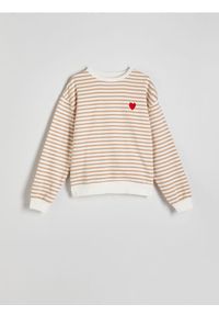 Reserved - Bluza z haftem - beżowy. Kolor: beżowy. Materiał: dzianina, bawełna. Wzór: haft