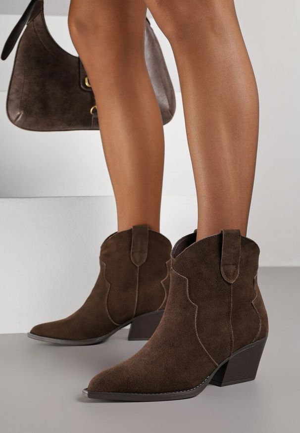 Renee - Brązowe Botki Kowbojki na Stożku ze Skóry Naturalnej Liravetta. Okazja: na co dzień. Kolor: brązowy. Materiał: skóra. Obcas: na stożku. Styl: casual, elegancki. Wysokość obcasa: średni