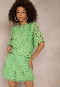 Renee - Zielony Koronkowy Komplet 2-częściowy z Bluzką i Szortami Takinn. Kolor: zielony. Materiał: koronka #2