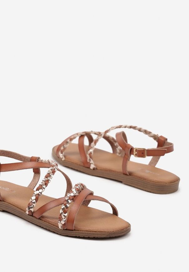 Renee - Brązowe Sandały z Metalicznymi Paskami Sovianne. Zapięcie: pasek. Kolor: brązowy. Materiał: jeans. Wzór: aplikacja