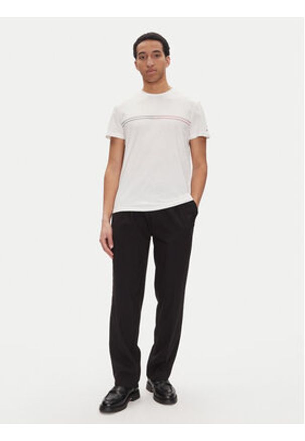 Tommy Jeans Komplet 2 t-shirtów Entry Graphic DM0DM21902 Kolorowy Slim Fit. Materiał: bawełna. Wzór: kolorowy