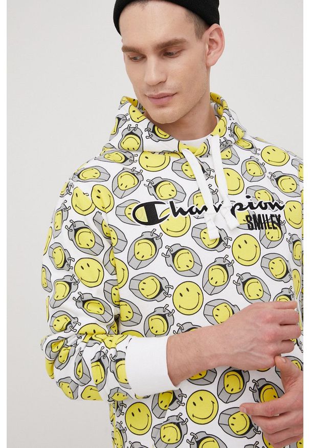 Champion bluza CHAMPION X SMILEY 218222 męska kolor biały z kapturem wzorzysta. Typ kołnierza: kaptur. Kolor: biały. Materiał: dzianina, materiał. Wzór: haft