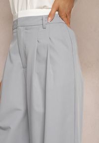 Renee - Szare Spodnie z Szerokimi Nogawkami w Kant Kavina. Kolor: szary. Styl: elegancki