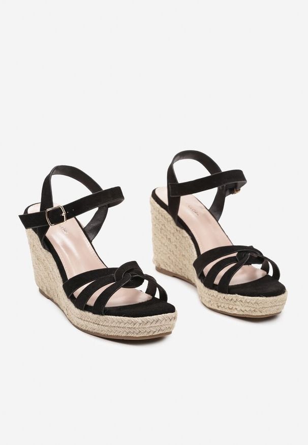 Renee - Czarne Casualowe Sandały na Koturnie w Stylu Boho z Plecionką Grendia. Okazja: na co dzień. Zapięcie: klamry. Kolor: czarny. Materiał: len, jeans. Sezon: lato. Obcas: na koturnie. Styl: boho, casual. Wysokość obcasa: średni