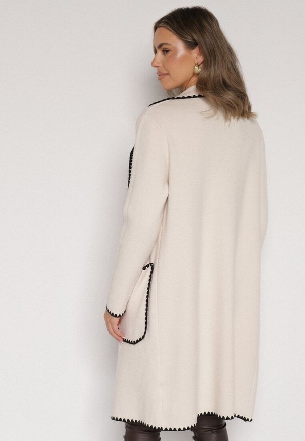 Born2be - Beżowy Kardigan Ozdobiony Lamówką Tusbena. Okazja: na co dzień. Kolor: beżowy. Materiał: jeans. Wzór: aplikacja. Styl: casual, elegancki