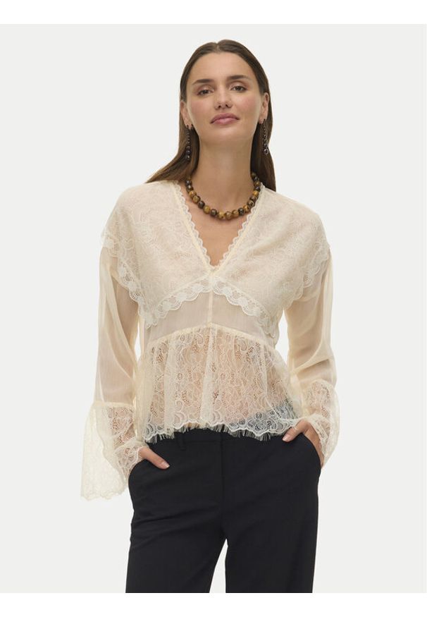 Vero Moda Bluzka Emilie 10347592 Écru Regular Fit. Materiał: syntetyk