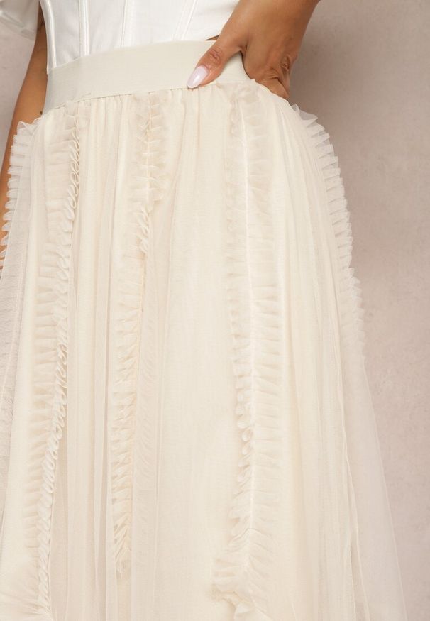 Renee - Jasnobeżowa Spódnica High Waist z Gumką w Talii o Siateczkowym Wykończeniu Vikkissa. Stan: podwyższony. Kolor: beżowy. Styl: elegancki