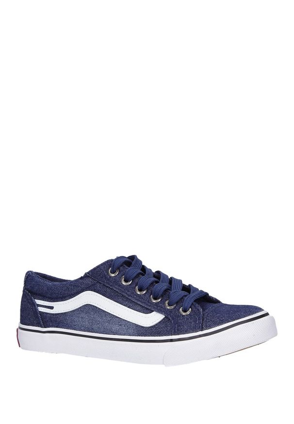 Casu - Granatowe trampki jeansowe sznurowane casu 630. Kolor: niebieski. Materiał: jeans