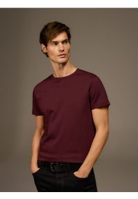 Reserved - T-shirt slim z bawełny merceryzowanej - bordowy. Kolor: czerwony. Materiał: bawełna