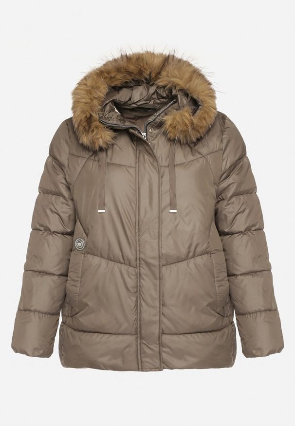 Born2be - Ciemnozielona Kurtka z Pikowanymi Przeszyciami i Kapturem z Futerkiem Anavite. Okazja: na co dzień, na spacer. Kolekcja: plus size. Kolor: zielony. Materiał: futro. Styl: casual