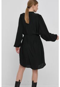 Bruuns Bazaar Sukienka Lilli Vita kolor czarny mini rozkloszowana. Kolor: czarny. Materiał: tkanina, włókno, wiskoza, materiał. Długość rękawa: długi rękaw. Typ sukienki: rozkloszowane. Długość: mini #3