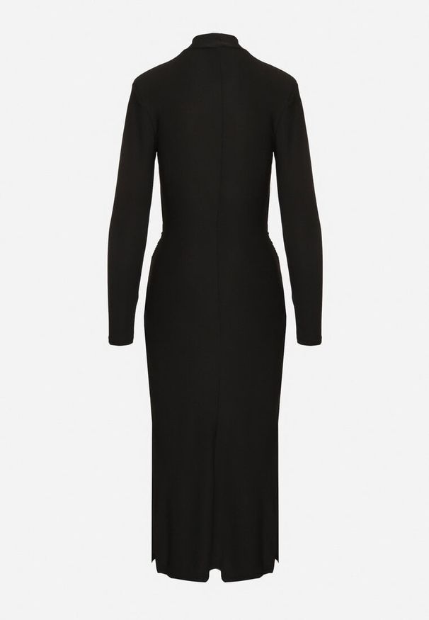 Born2be - Czarna Dopasowana Sukienka z Półgolfem Trenem i Rozcięciem Miredi. Kolor: czarny. Styl: elegancki