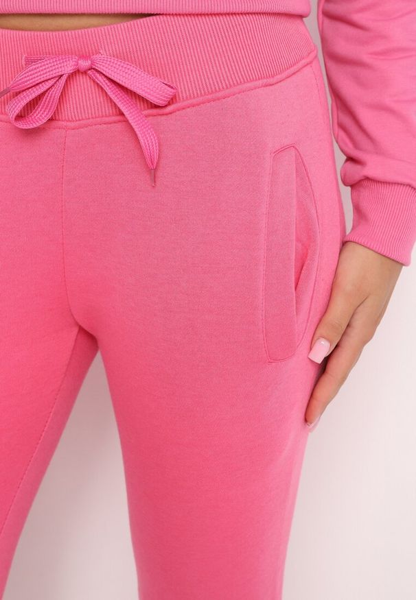 Born2be - Fuksjowe Spodnie Dresowe z Gumką w Pasie i Polarem Persayus. Kolor: różowy. Materiał: polar, dresówka. Sezon: jesień, zima