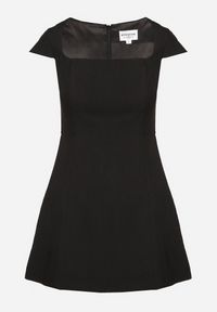 Born2be - Czarna Elegancka Sukienka z Kwadratowym Dekoltem Melretia. Typ kołnierza: dekolt kwadratowy. Kolor: czarny. Długość rękawa: krótki rękaw. Typ sukienki: dopasowane. Styl: elegancki #5