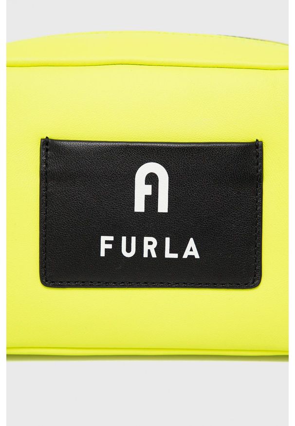 Furla Torebka skórzana Iris kolor zielony. Kolor: zielony. Materiał: skórzane. Rodzaj torebki: na ramię
