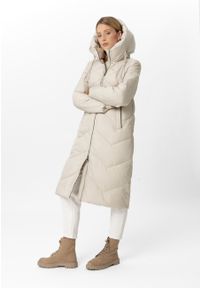 Volcano - Długi, pikowany płaszcz J-CELESTE. Typ kołnierza: kołnierzyk stójkowy. Materiał: poliester, materiał. Długość: długie. Sezon: zima #1