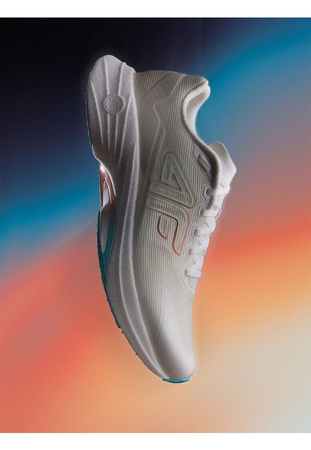 4f - 4F Buty do biegania Speed Runner męskie - białe 45. Wysokość cholewki: przed kostkę. Kolor: biały. Materiał: guma. Szerokość cholewki: normalna. Sport: bieganie, fitness