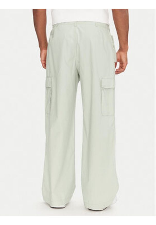 Champion Spodnie cargo 220763 Szary Relaxed Fit. Kolor: szary. Materiał: bawełna