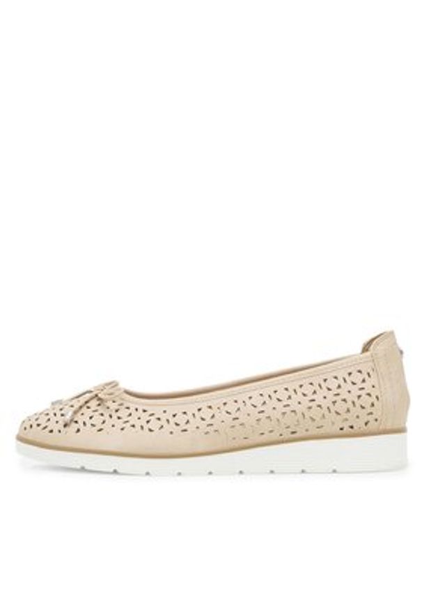 Clara Barson Baleriny WYL3650-2 Beżowy. Kolor: beżowy. Materiał: skóra