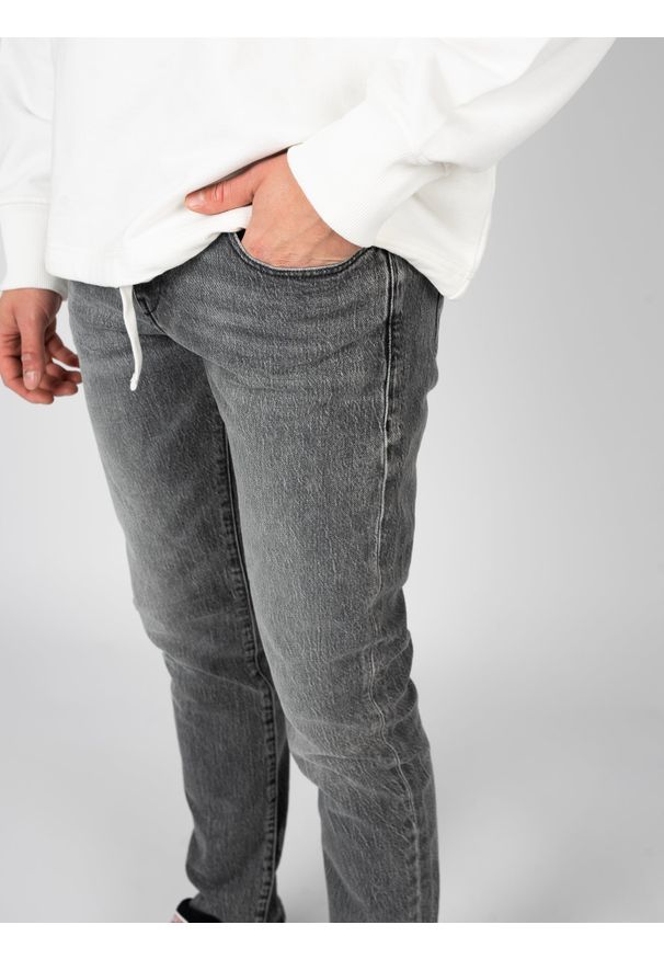 Diesel Jeansy "D-Strukt" | A12027-R09KA | Mężczyzna | Szary. Okazja: na co dzień. Kolor: szary. Styl: casual, elegancki